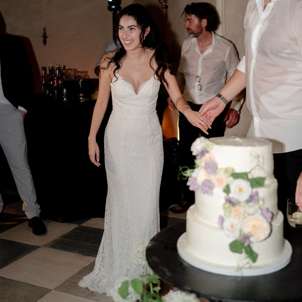 Fame and Partners White Lace Wedding / Formal Gown - Picture 7 of 7